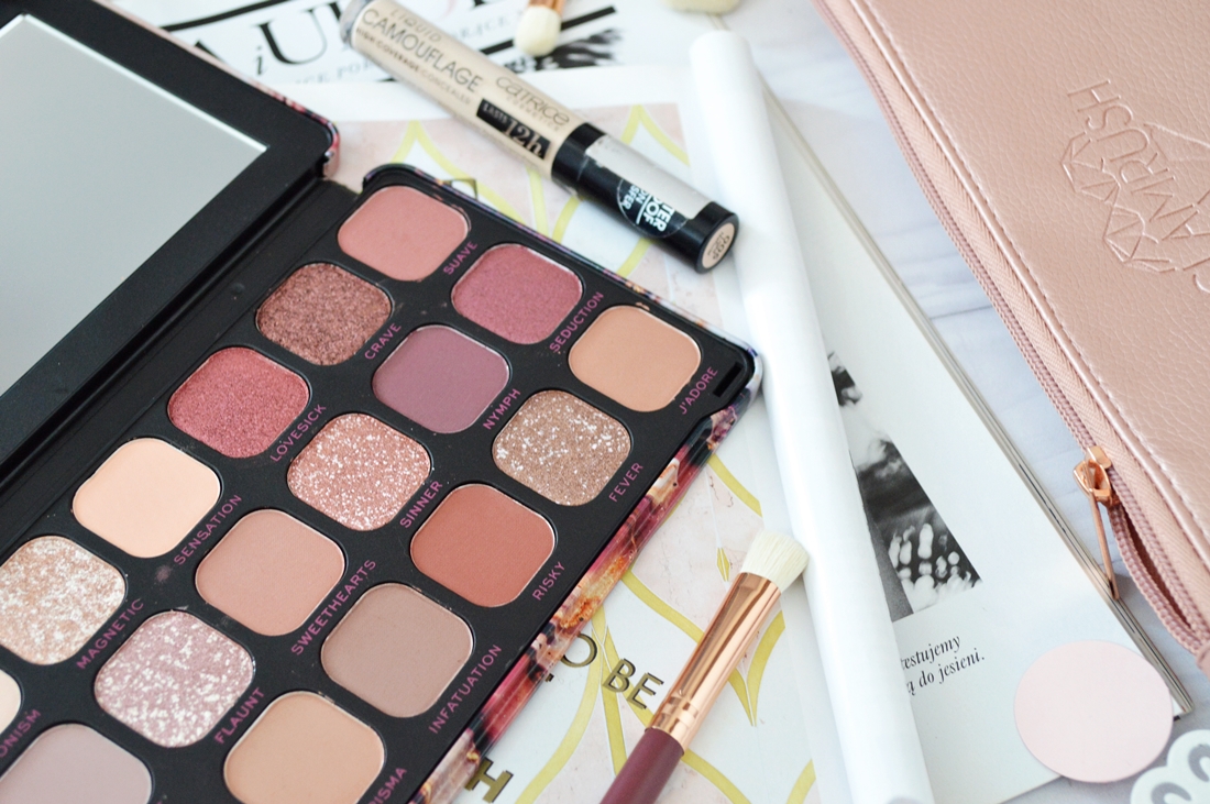 Makeup Revolution Forever Flawless Allure puderek.com.pl